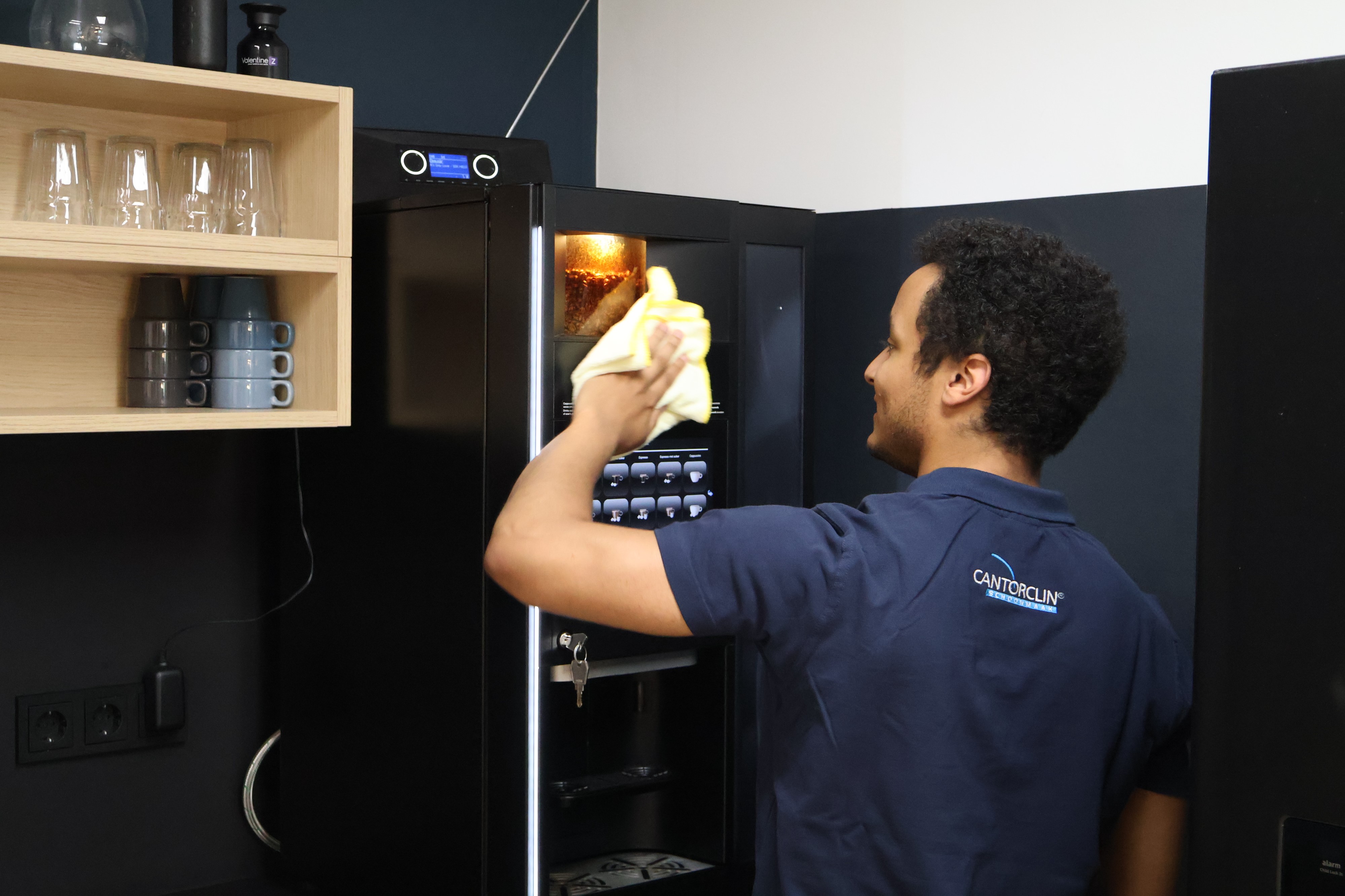 Schoonmaakmedewerker van Capital Cleaning Group BV